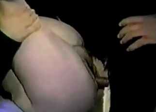 Zoo XXX scene with a chubby lady fucking a dog